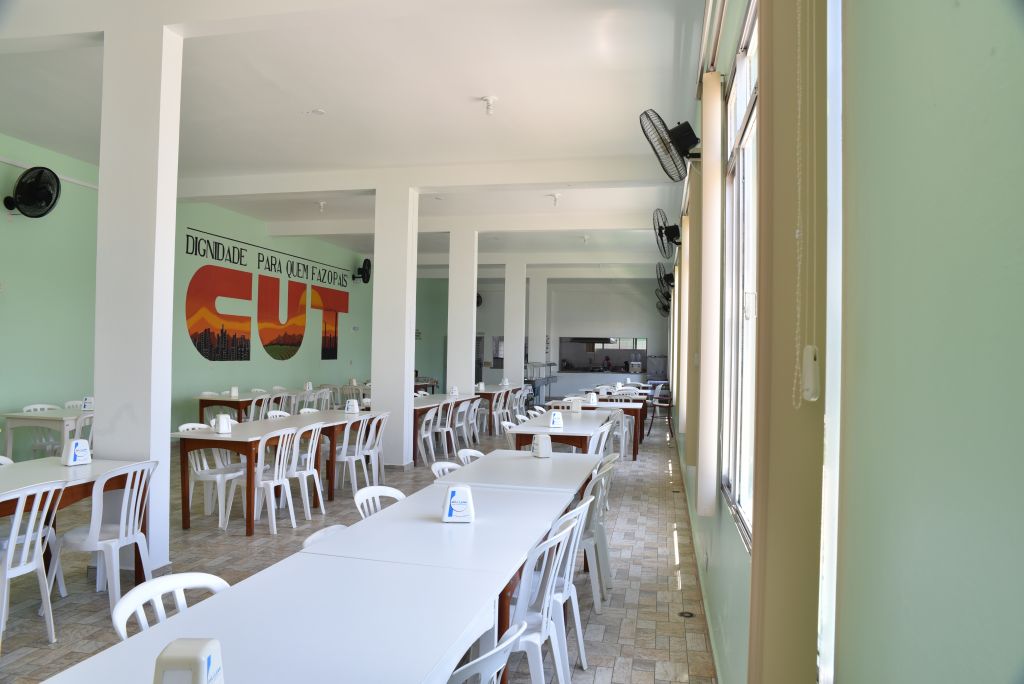 colonia de ferias de caraguatatuba estrutura 8